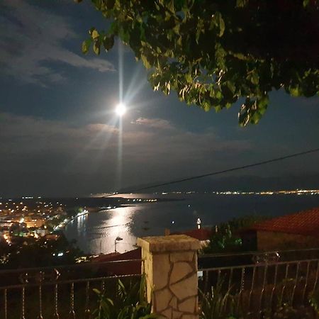 Villa View By The Castle Nafpaktos Extérieur photo