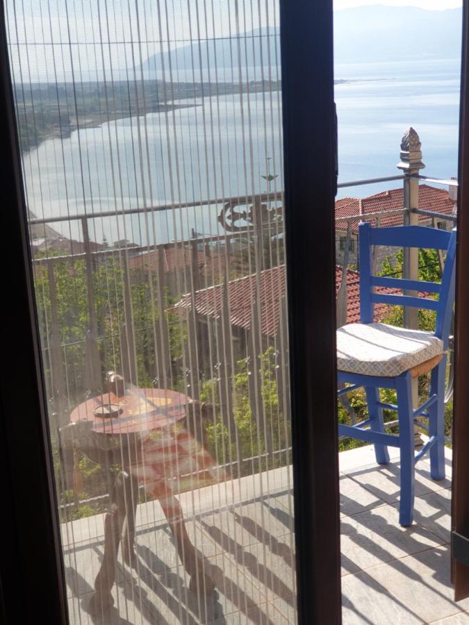 Villa View By The Castle Nafpaktos Extérieur photo